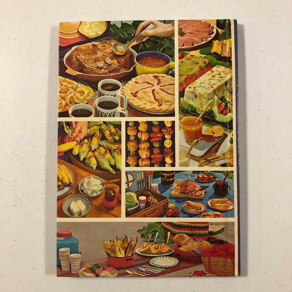 1963 Better Homes & Gardens BARBECUES AND PICNICS (Hardcover) - Picture 2 of 8